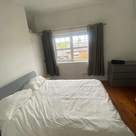 Charming Historic In 8 * Dublin